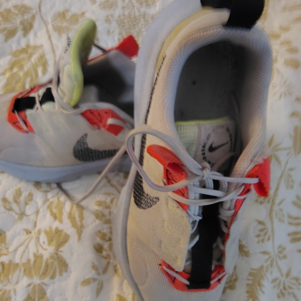 Nike Youth Neutral/Coral/Neon Yellow Athletic Sneakers